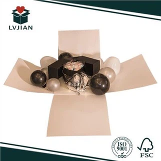 Papieren doos voor cadeau